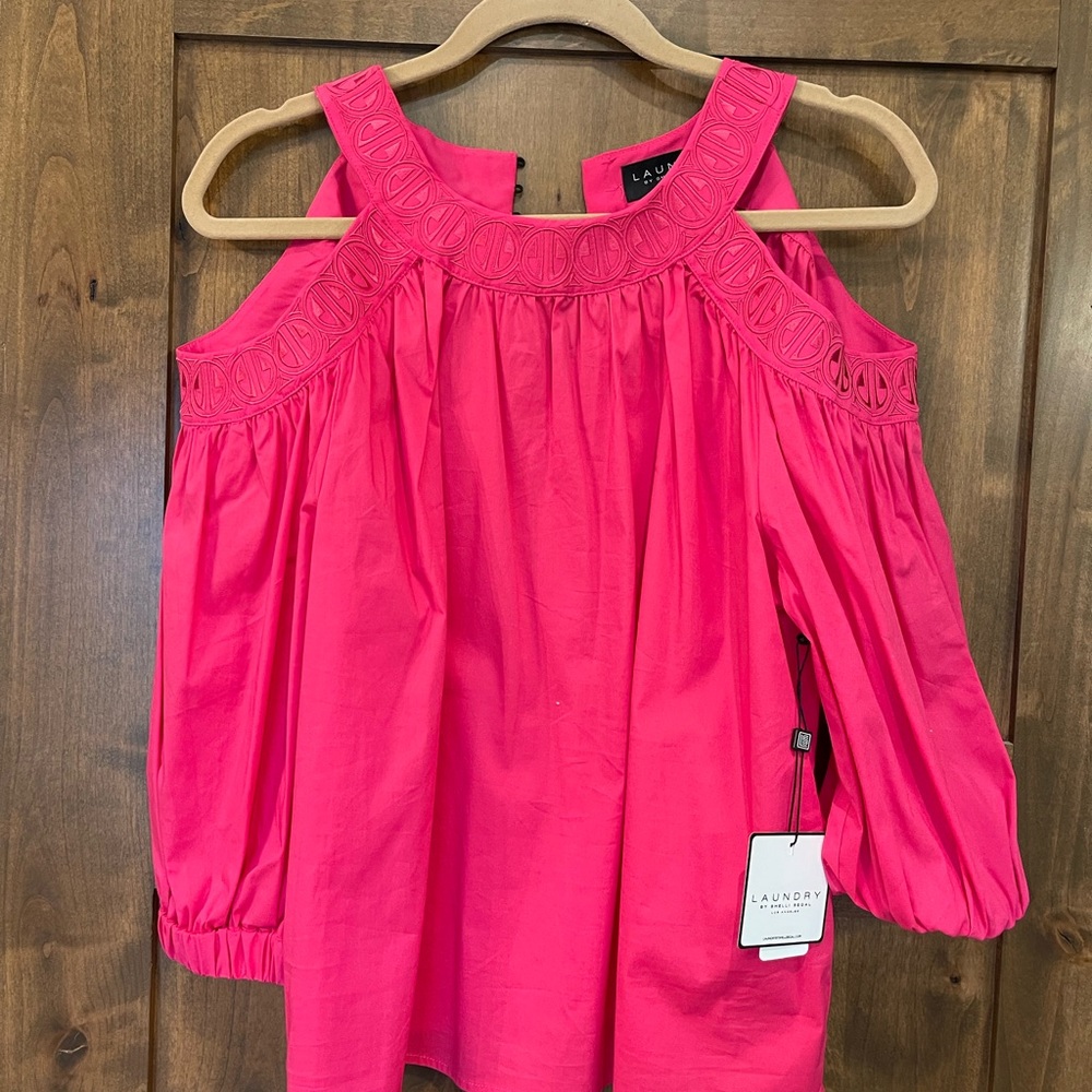 Brand new blouse by Laundry